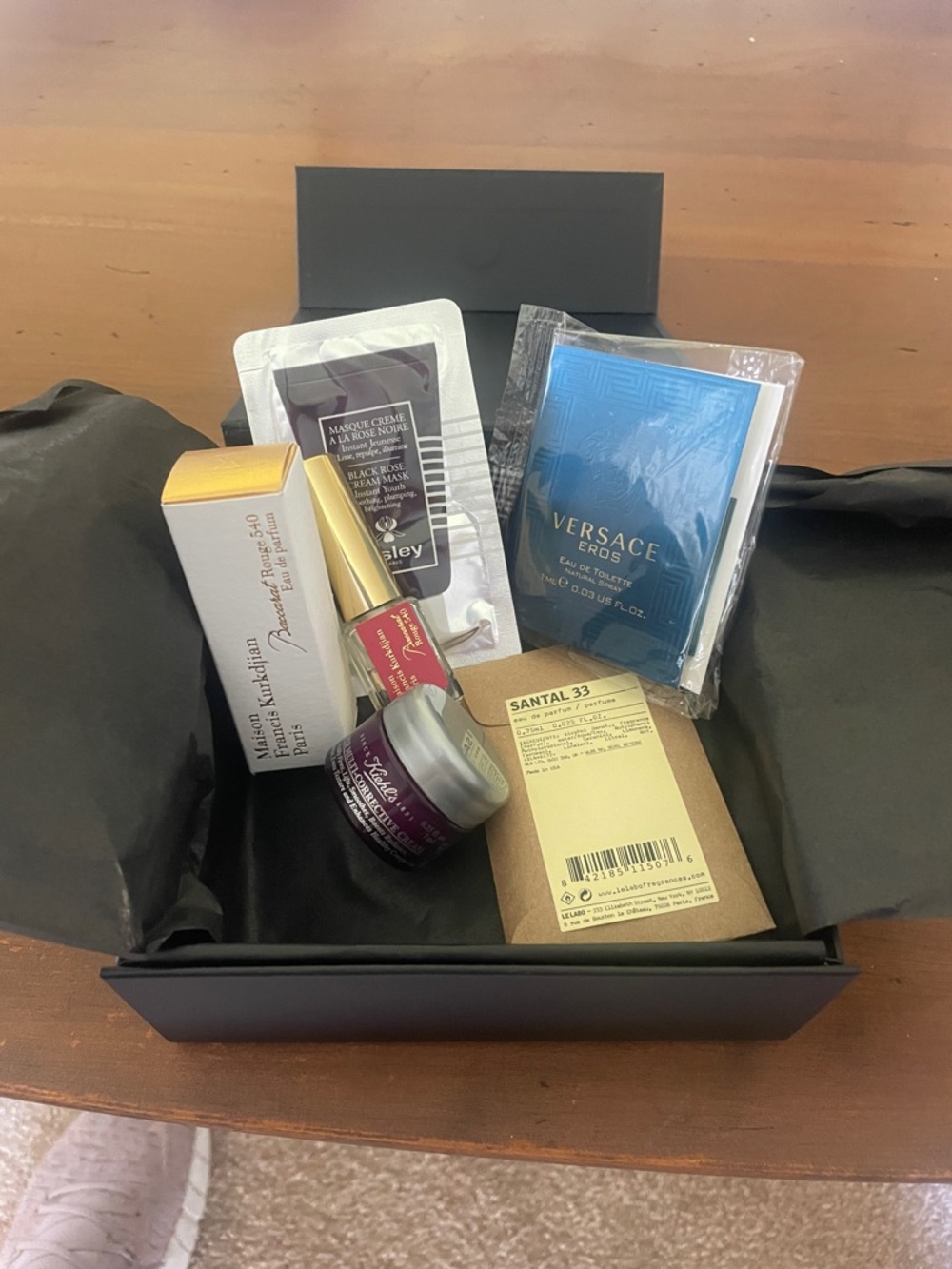Deluxe Sample Set in Saks Beauty Box